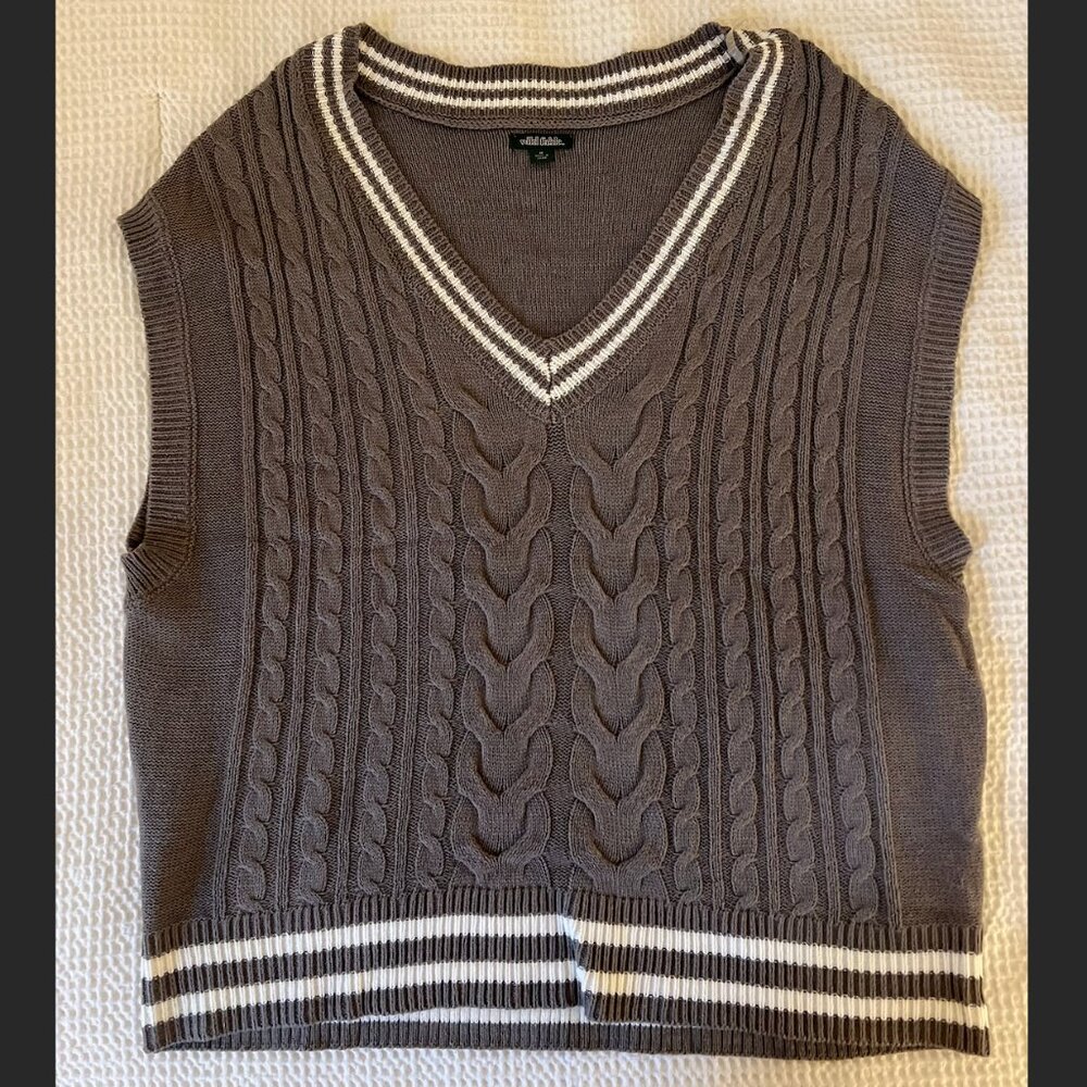 Wild Fable Grey Sweater Vest
